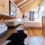 Choseaux Lezami Chalet
